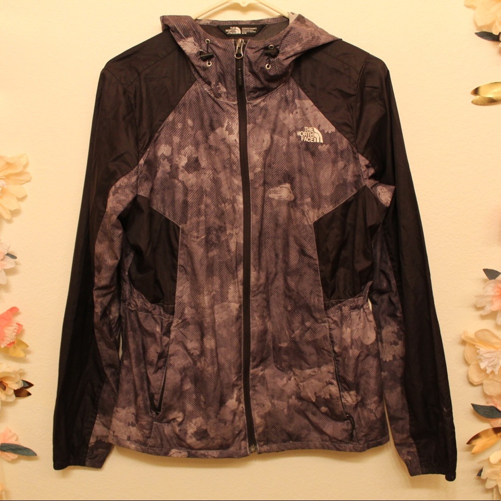 The North Face Women’s Windbreaker Jacket, Medium